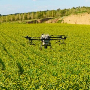 赤峰市植保無人機飛防發展迅速