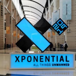 北京瑞深航空攜油電混合發(fā)動機(jī)亮相2019美國無人系統(tǒng)展