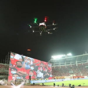 億航216驚艷亮相中超開幕式，火神杯 “飛”進廣州天河體育場 ...