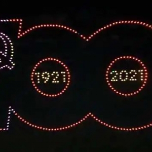 獻禮建黨百年！500架無人機立體燈光秀點“靚”石嘴山夜空