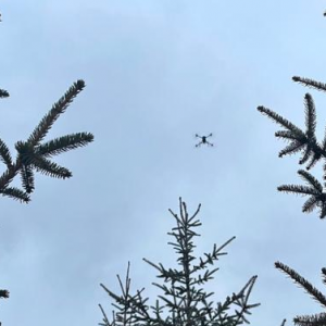 湖北一團伙深山制毒 無人機協助偵查端掉窩點